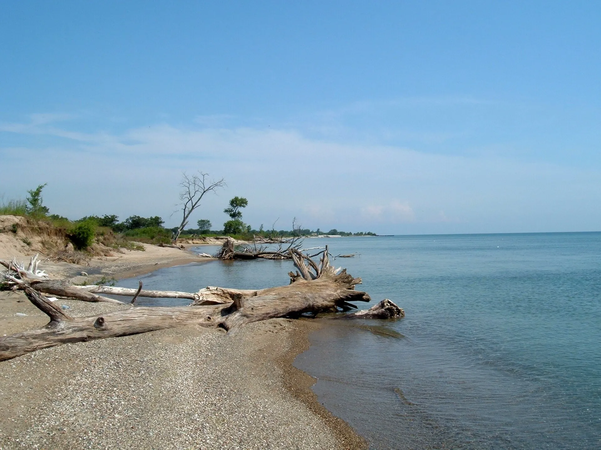 Open lakefront beach along Lake Michigan at Illinois Beach State Park